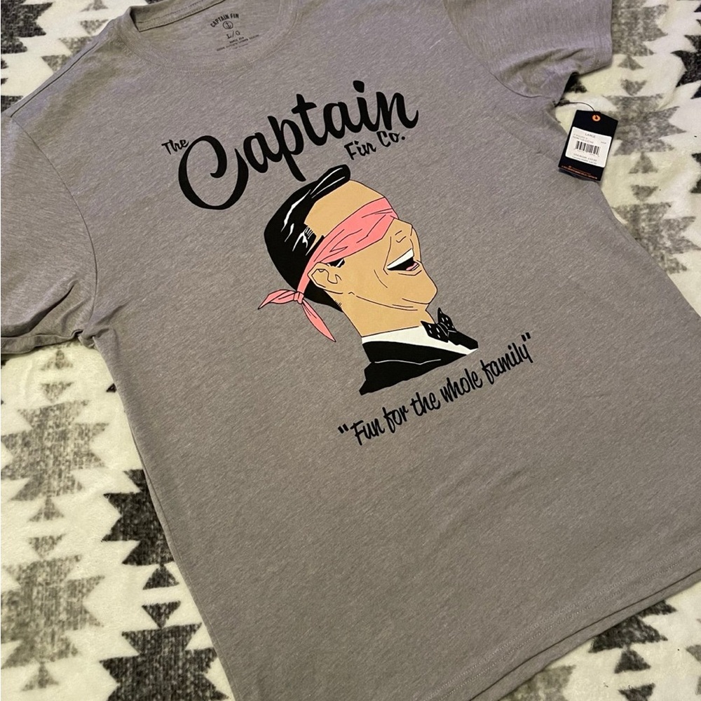NWT CAPTAIN FIN MORE FUN T-SHIRT SZ L